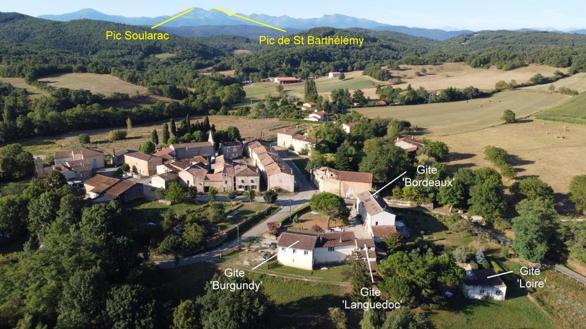 Gite Complex Near Mirepoix In The Pyrenees Limbrassac Exterior foto